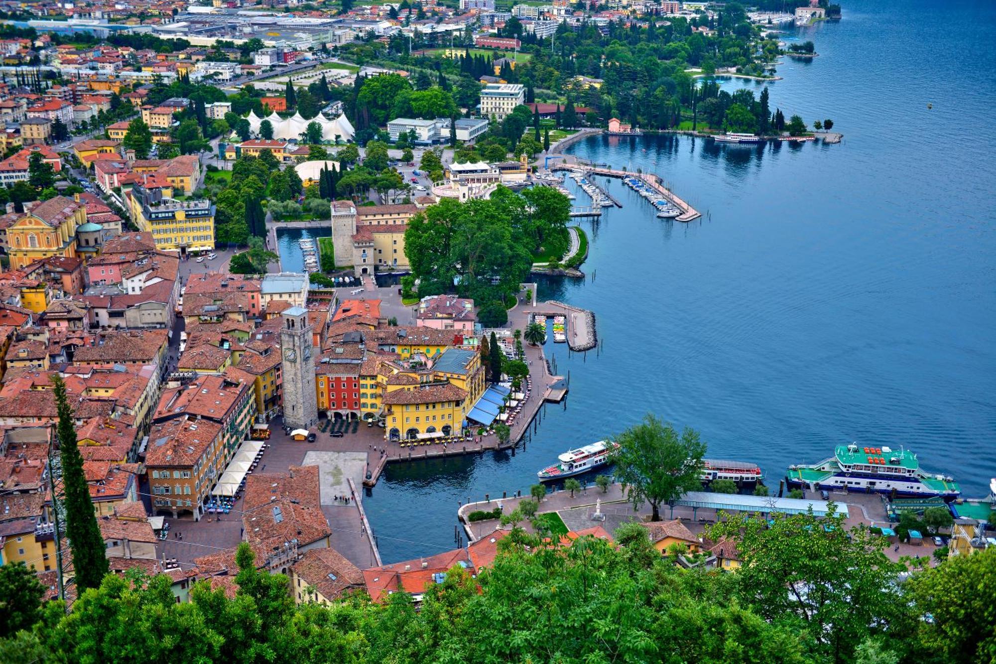 Casa Azzurra 150Mt From Lake - Happy Rentals Riva del Garda Exterior foto